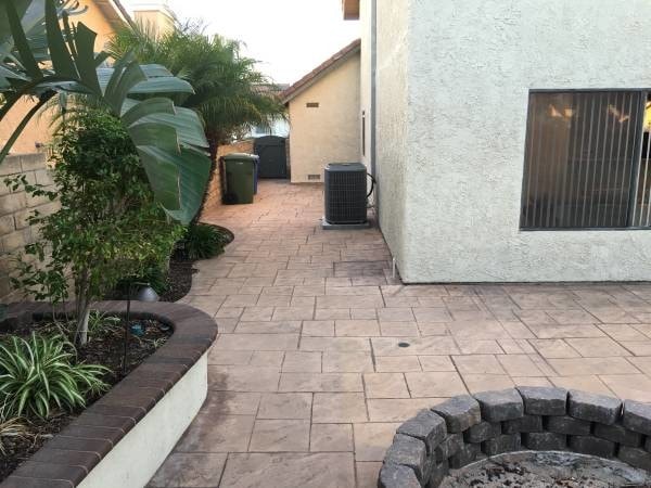 Building Photo - 3953 Weeping Willow Dr