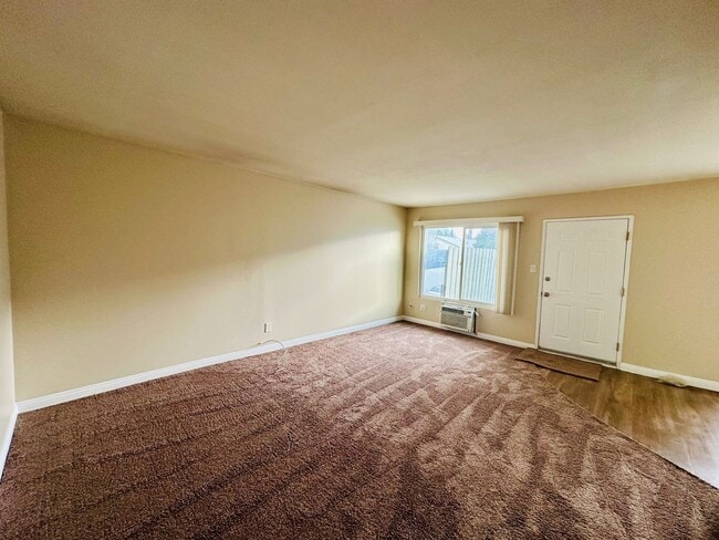 Foto del edificio - 2625 Andover Ave