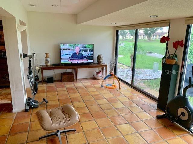 Foto del edificio - 6761 Versailles Ct