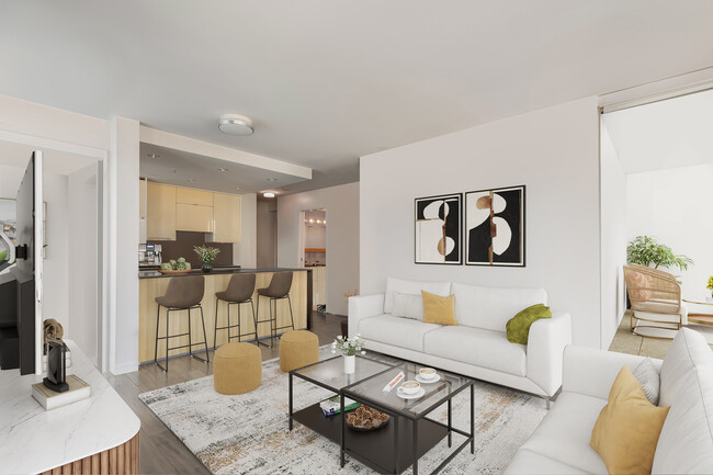 Building Photo - 161 Georgia St W