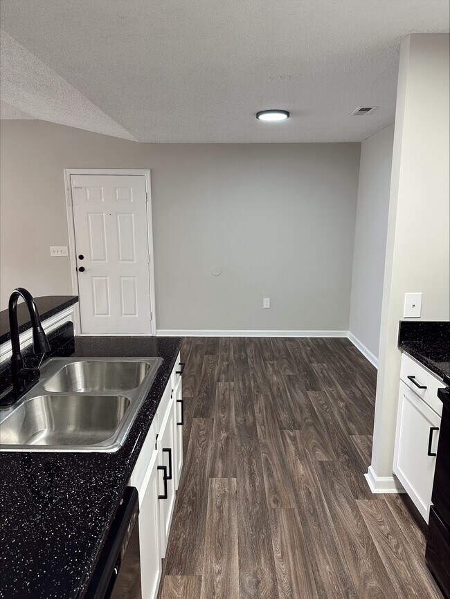 2x2 - 980 pies cuadrados - Meadow Oaks