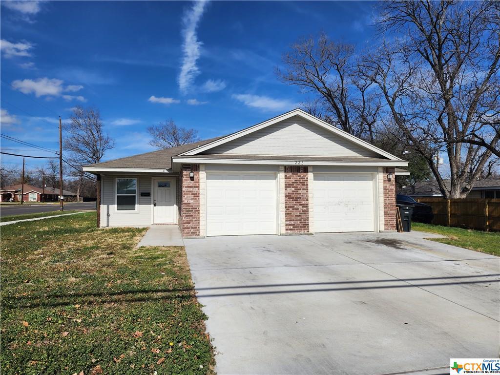 223 W Avenue B, Killeen, TX 76541 Townhome Rentals in Killeen TX