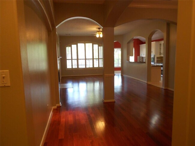 Foto del edificio - 11903 Sunset Lake Ct