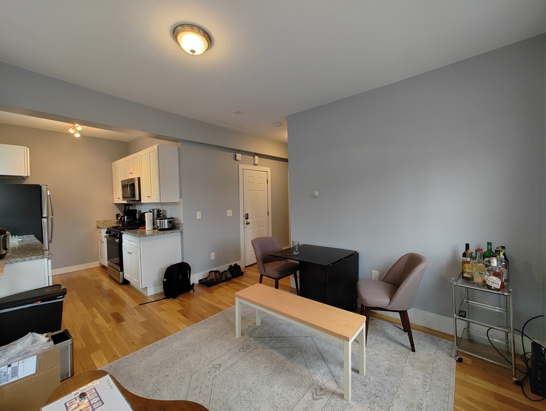 Foto principal - 296-298 Beacon St