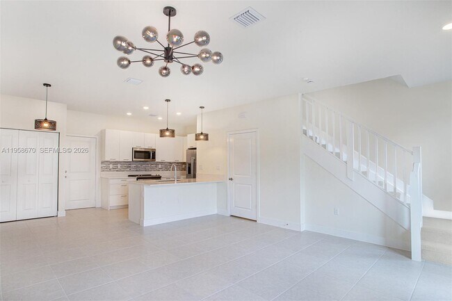 Foto del edificio - 8160 NW 42nd St