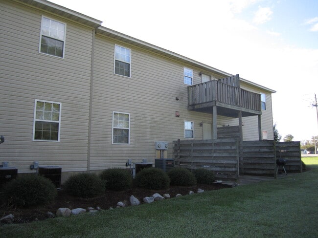 Foto del edificio - 759 Stoney Creek Church Rd