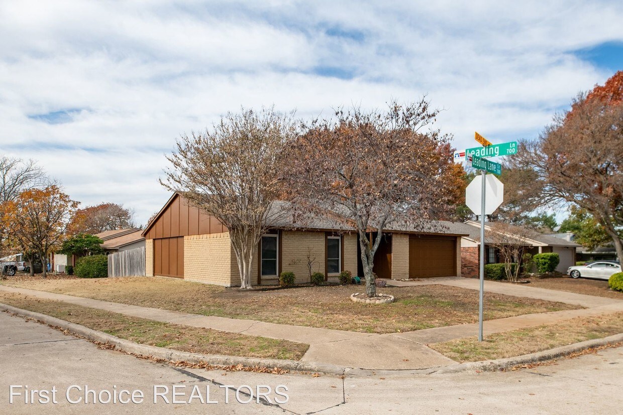 Primary Photo - 3 br, 2 bath House - 739 Leading Lane