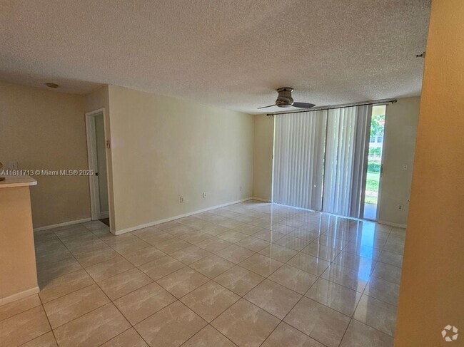 Building Photo - 111 Yacht Club Way