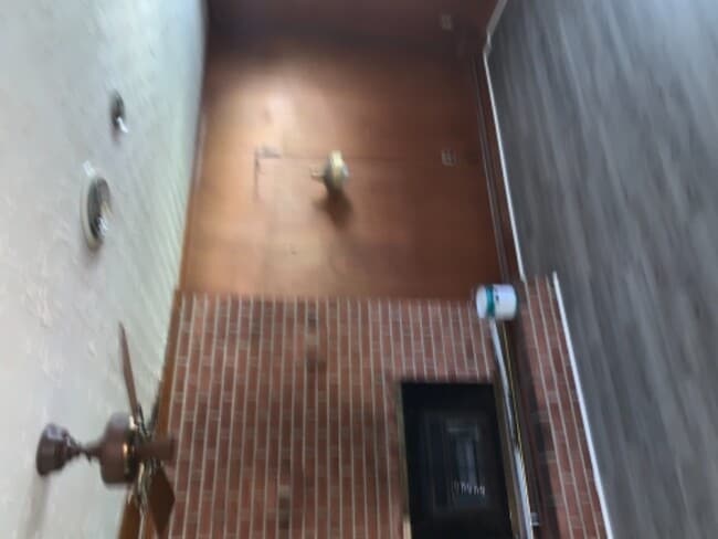 Building Photo - 432 Linden St
