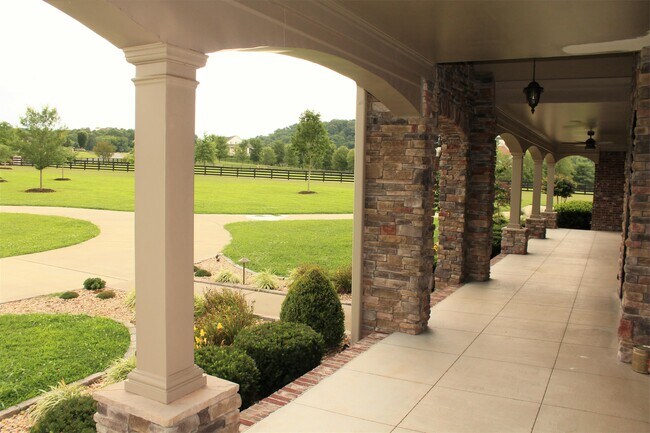 Building Photo - 3220 Baker Ln