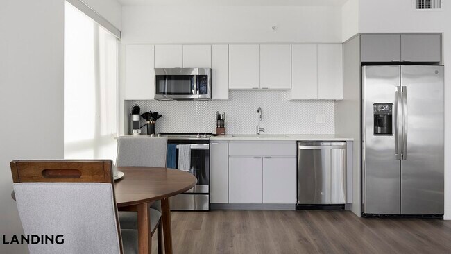 Foto del edificio - 707 S Farmer Ave