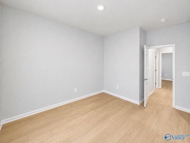 Foto del edificio - 7110 Hampton Mill Dr