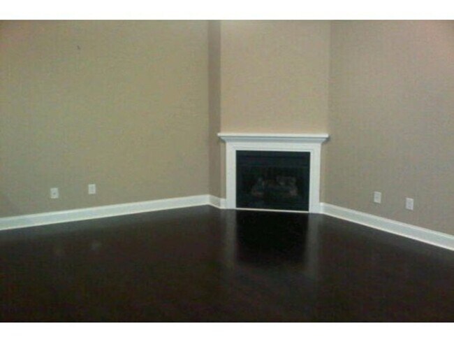 Foto del edificio - 3/2 with Garage in Great Neighborhood, $23...