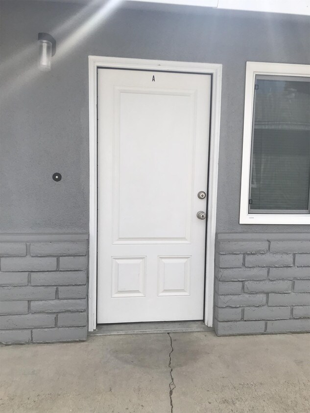 Building Photo - 2230 S Linwood St