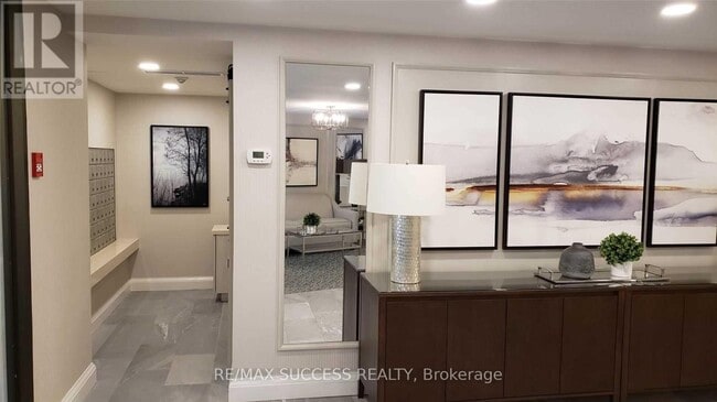 Building Photo - 1230 Marlborough Ct