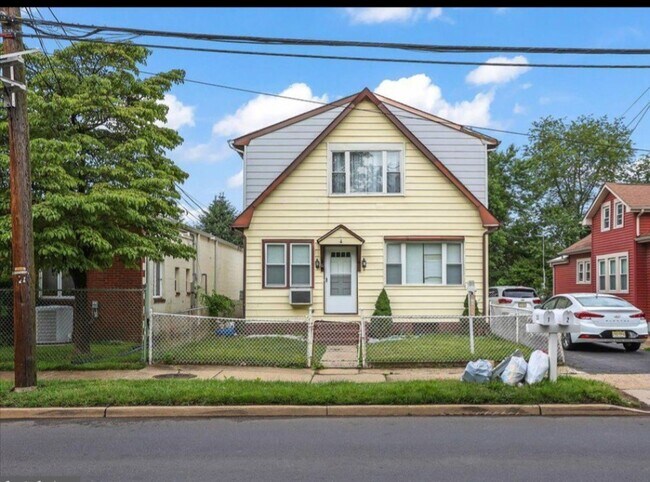 Foto del edificio - 333 Whitehead Rd