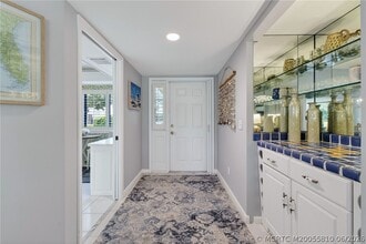 Building Photo - 5152 SE Club Way