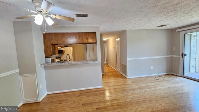 Building Photo - 821 Stratford Way