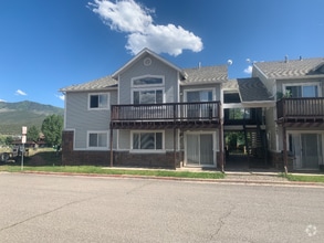 Building Photo - 585 Redcliff Cir
