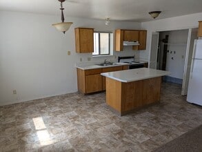 Building Photo - 216 S 100 E