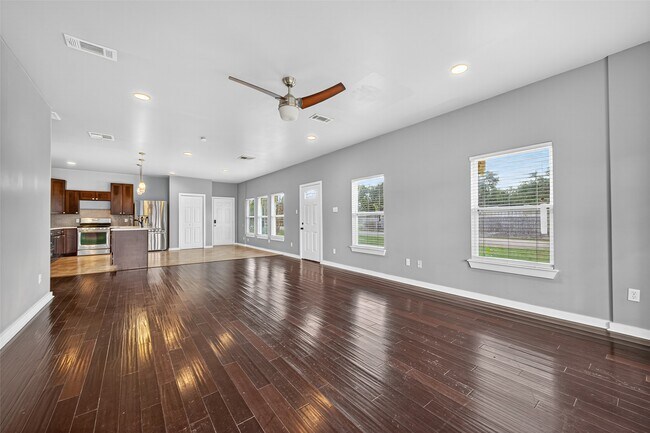 Foto del edificio - 146 Disney St