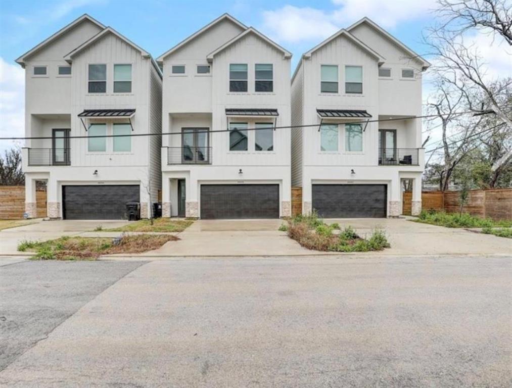 Foto principal - 3403 Daphne St