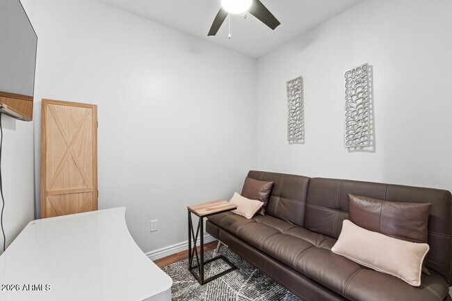 Foto del edificio - 5350 E Deer Valley Dr