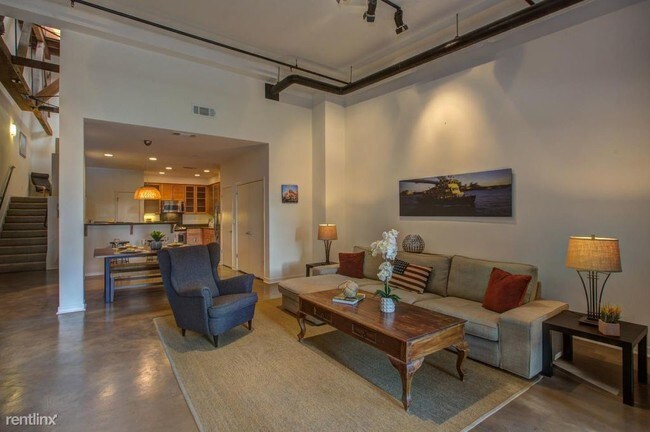 Foto del edificio - 1 br, 2 bath Condo - 582 Manzana Pl