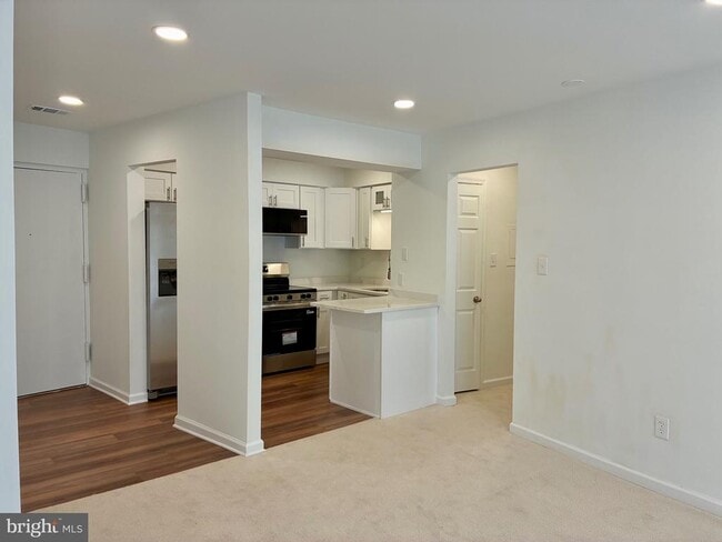 Building Photo - 5772 Rexford Ct