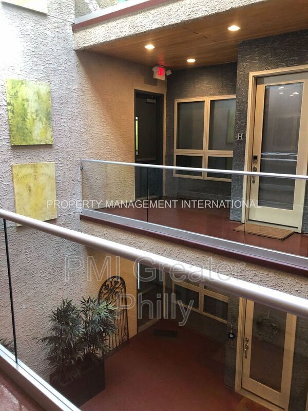 Foto del edificio - 1233 Bainbridge St