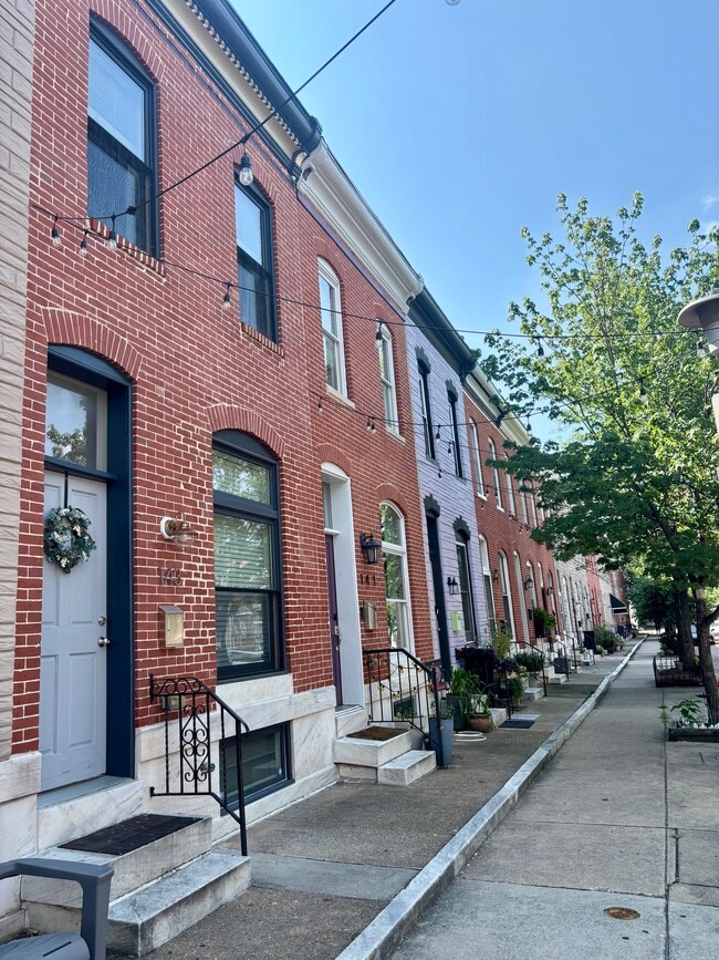 Building Photo - 143 N Kenwood Ave