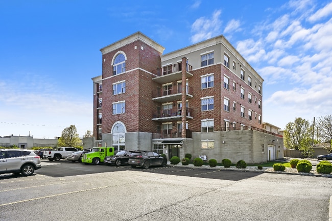 Building Photo - 6636 W 65th St
