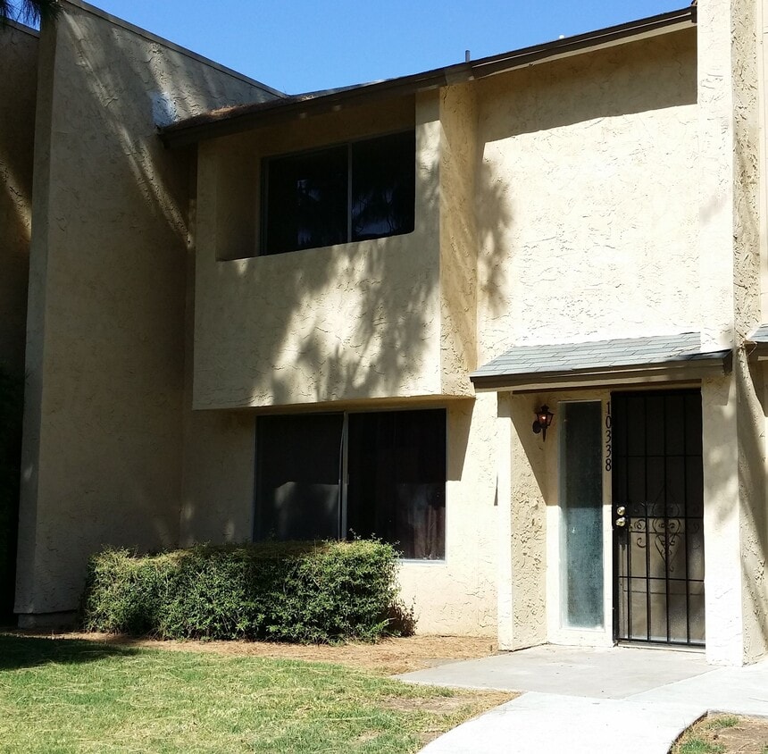 10338 Kerrigan St, Santee, CA 92071 Townhome Rentals in Santee CA
