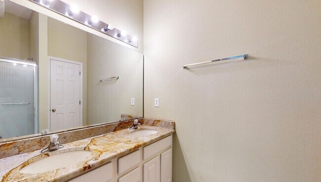Foto del edificio - 5881 Moonstone Ct