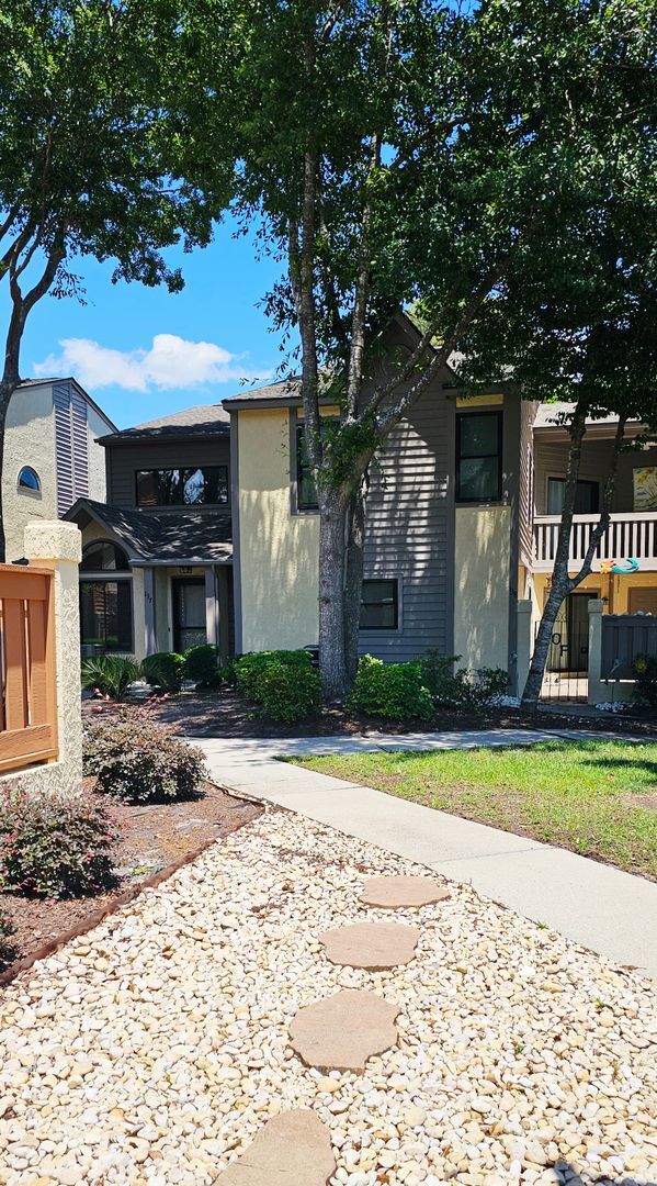 Foto del edificio - Ocean Pines II - Stunning Coastal Townhome – Just 4 Blocks from the Ocean in Surfside Beach!