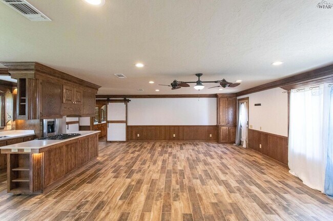 Foto del edificio - 1803 Midwestern Pkwy