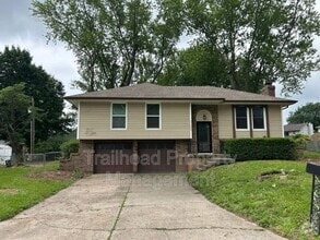 Building Photo - 17005 E 7th Terrace Ct N