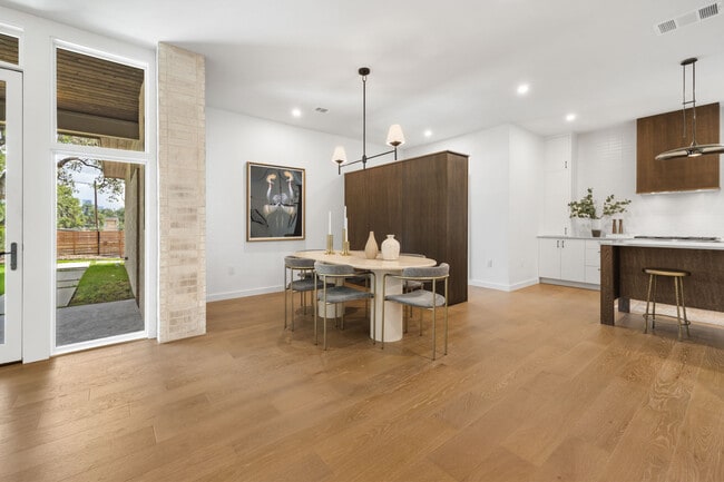 Foto del edificio - 803 Herndon Ln