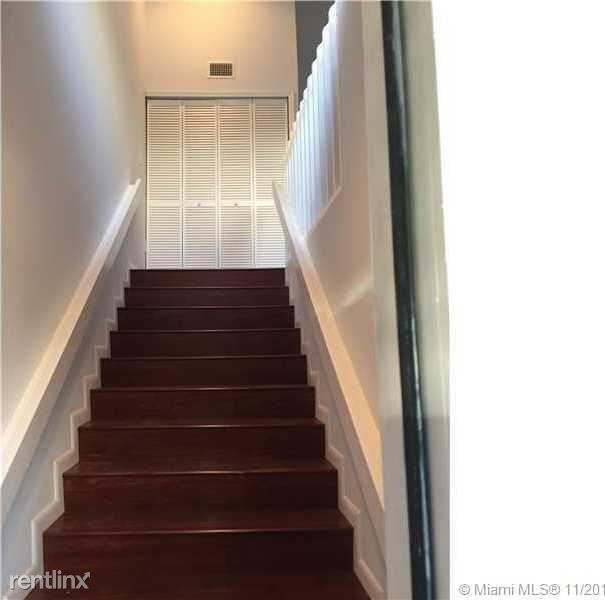 Building Photo - 1 br, 1 bath Condo - 9675 SW 138th Ave QA2R