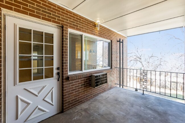 Foto del edificio - 301 Peterson St