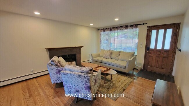 Foto del edificio - 10749 19th Ave NE