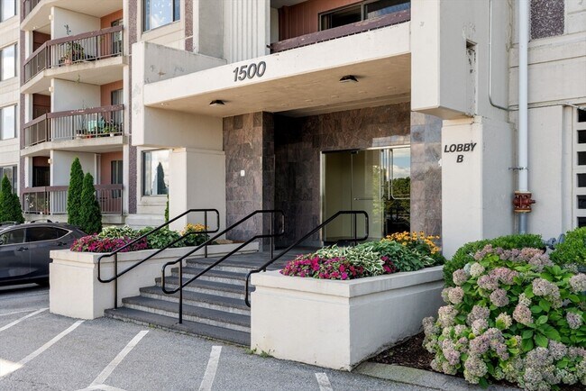 Building Photo - 1500 Worcester Rd