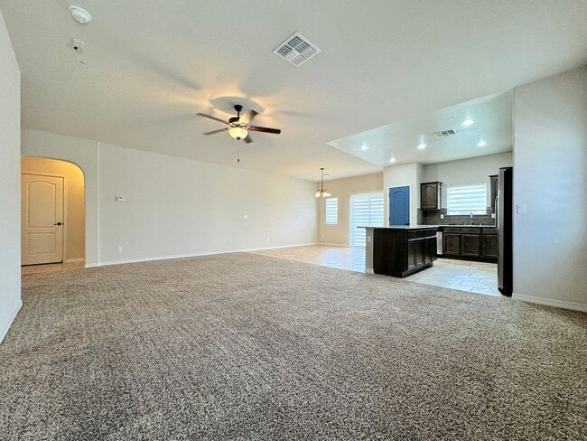 Foto del edificio - West El Paso 4 bed Refrig A/C