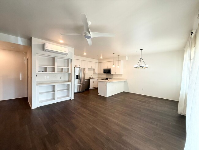 Building Photo - RARELY AVAILABLE!! 2 BD | 2.5 BA Town Home...