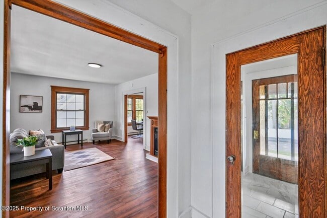 Building Photo - 309 Park Ave