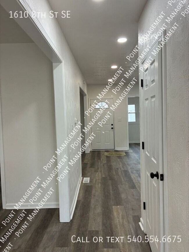 Foto del edificio - 1610 8th St SE