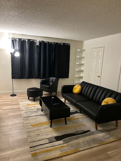 Foto del edificio - 3841 Daisy St