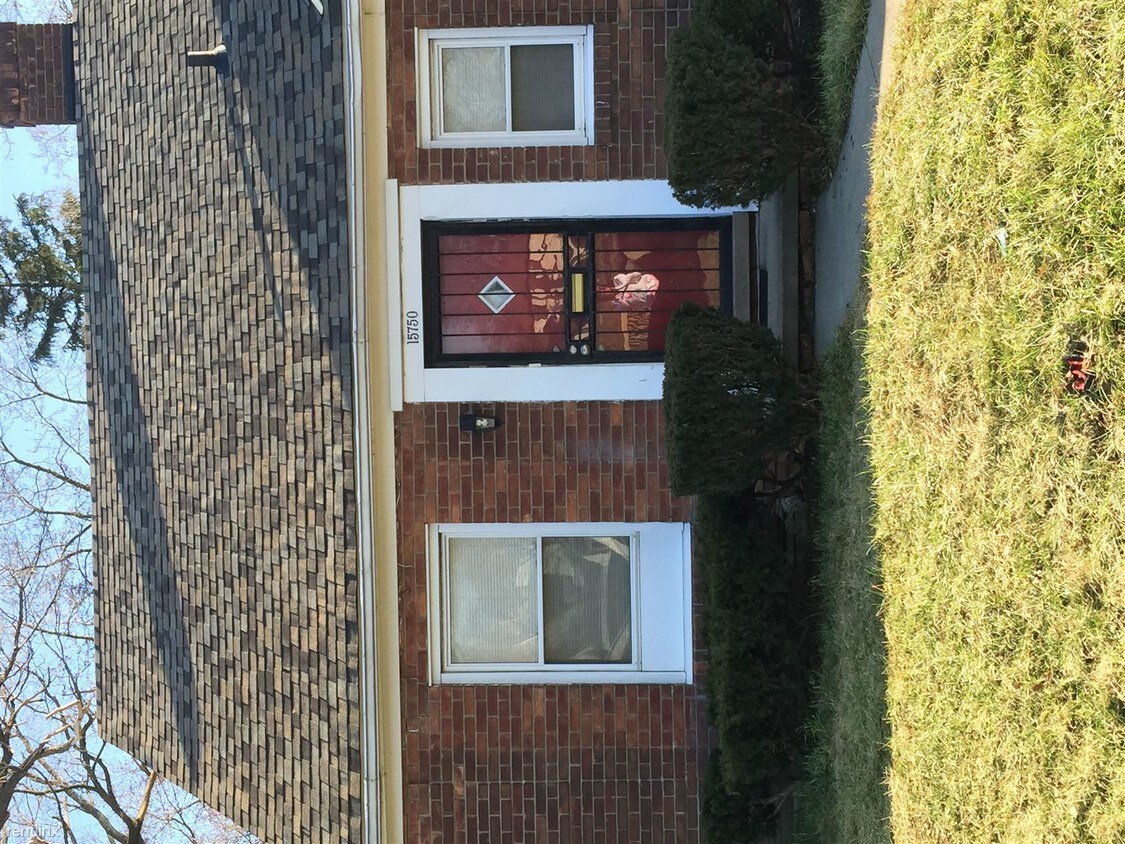15724 Southfield Fwy, Detroit, MI 48223 Townhome Rentals in Detroit MI