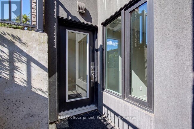 Photo du bâtiment - 1127 Cooke Blvd.