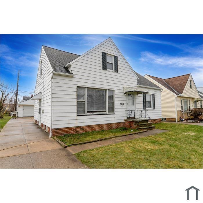 12328 Grannis Rd Garfield Heights, OH 44125 – photo 2